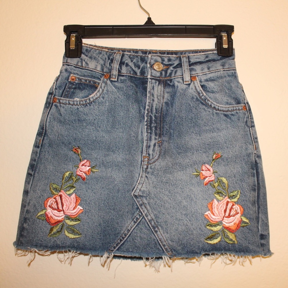 Top Shop Denim Skirt Floral Embroidery 0